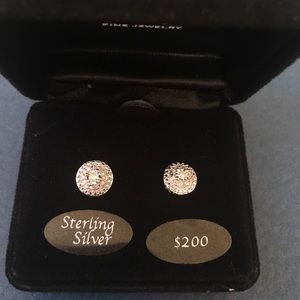 🚫❌SOLD❌🚫NWT Sterling Silver 1/10 ctt Diamond
